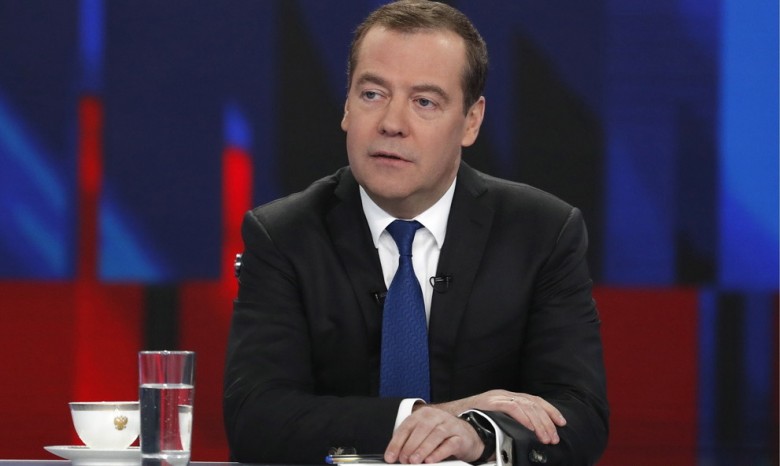 Медведев: Зеленский хочет восстановления отношений с РФ