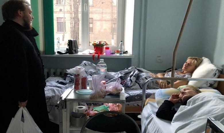 В Одессе УПЦ передала пострадавшим в пожаре продукты и лекарства