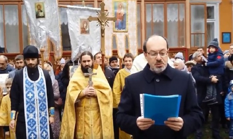 В Ивано-Франковске верующие УПЦ записали видеообращение к Президенту с просьбой защитить их права