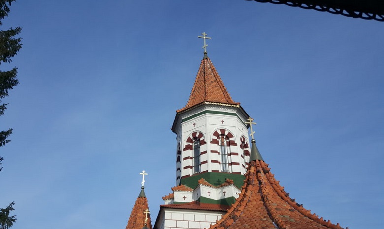 На Буковине 300 дней продолжается молитвенное стояние верующих УПЦ за свой храм