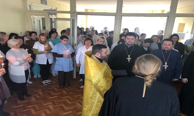 Мукачевская епархия УПЦ провела благотворительный проект «Хлеб от Николая»