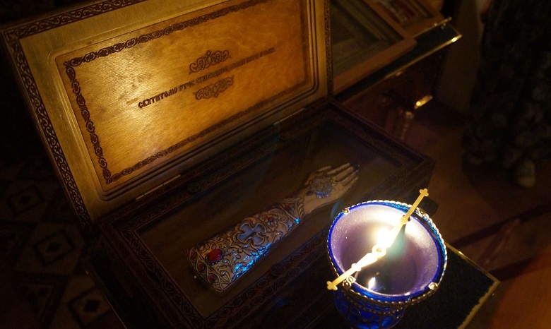 На Запорожье пребывает ковчег с частицей мощей святителя Спиридона Тримифунтского