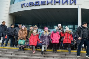УПЦ 6-9 января дарит праздник школьникам Донбасса - акция «Рождество. Люди вместо войны. Дети Донбасса»