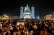 В Черногории тысячи верующих совершили протестные шествия-молебны