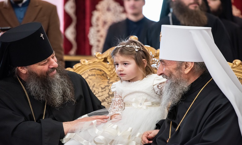 Предстоятель УПЦ побывал у воспитанников детского дома-интерната при Банченском монастыре