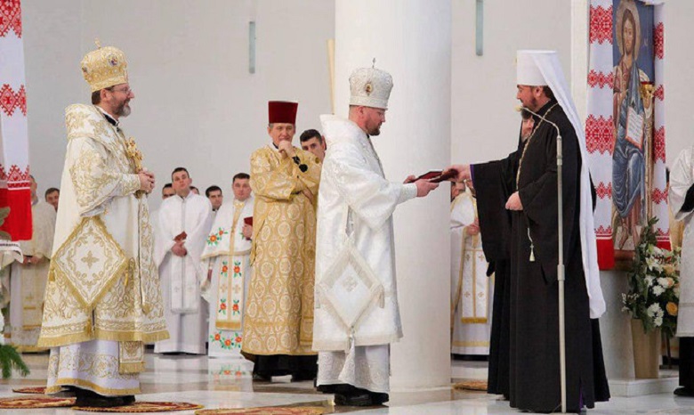 Драбинко подарил епископу УГКЦ панагию, которая раньше принадлежала Митрополиту Владимиру (Сабодану)