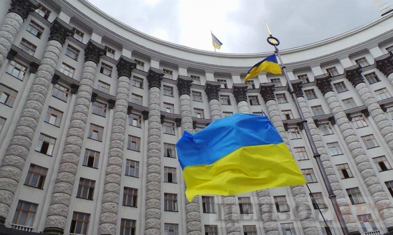 Кабмин обнародовал заработные платы членов правительства Украины
