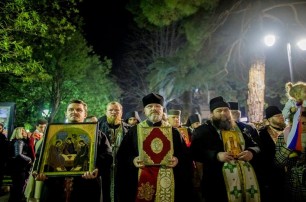 Верующие УПЦ прибыли в Черногорию и прошли в многотысячном крестном ходе в поддержку Церкви