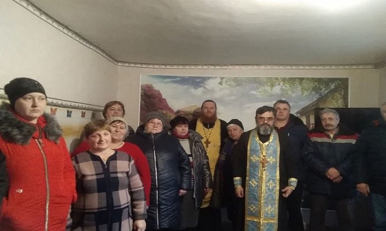 Священники УПЦ доставили мирным жителям Донбасса 1,5 тонны гуманитарной помощи