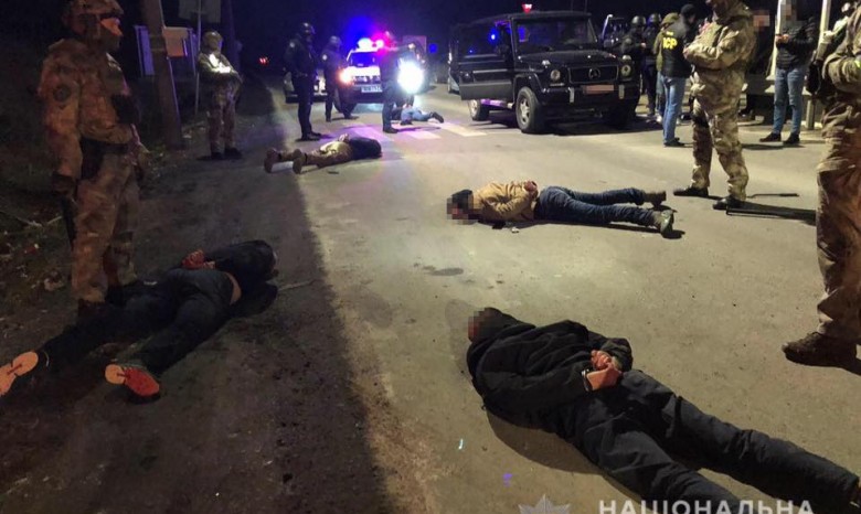 На Закарпатье задержали банду, которая хотела "держать" регион — полиция