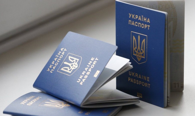 Вторая родина: кому из украинцев Зеленский разрешит иметь двойное гражданство