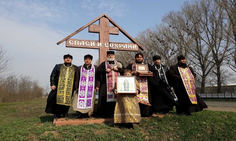 На Одещине священники УПЦ совершили крестный ход с частицей мощей святителя Луки Крымского