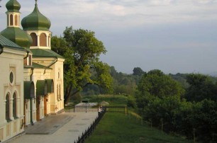 В Киеве закрыт доступ в столичный Ионинский монастырь и ботсад, богослужения транслируют онлайн