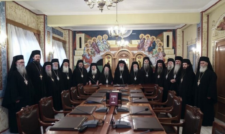 Синод Элладской Церкви призвал всех митрополитов перевести свою зарплату на борьбу с пандемией