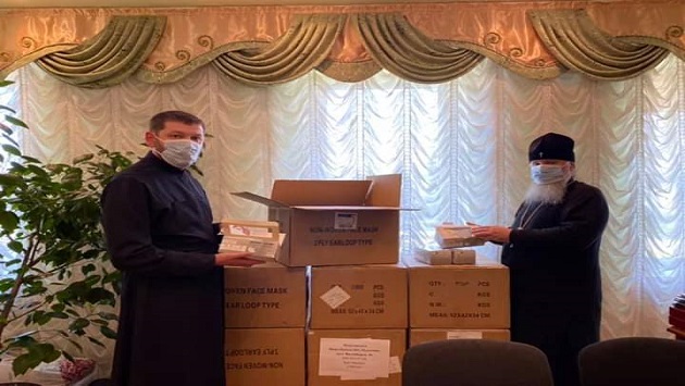 На Закарпатье в храмах УПЦ верующим раздадут 20 тыс масок