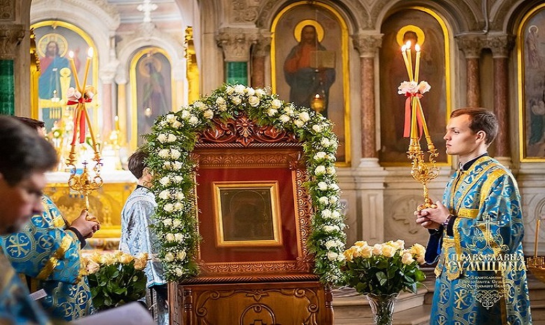 В Сумах православные почтили чудотворную икону Богородицы