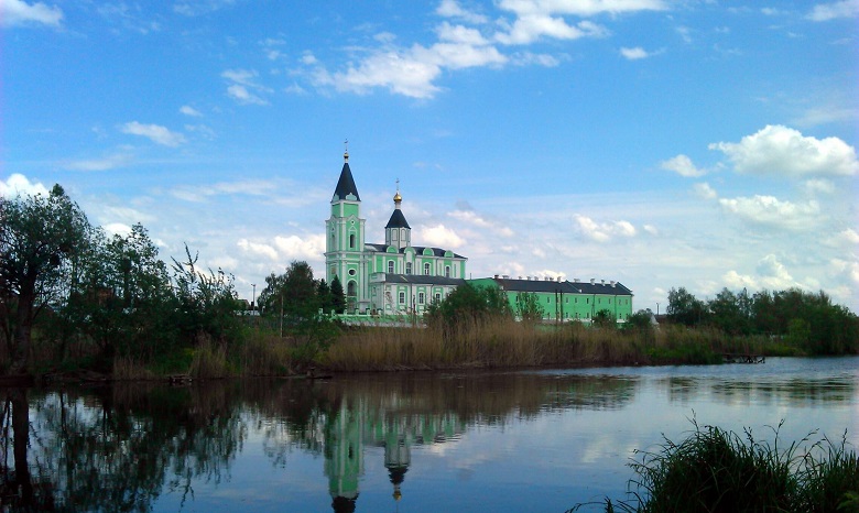 На Винниччине Браиловский монастырь закрыт, но верующие могут подавать записки онлайн