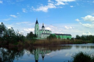 На Винниччине Браиловский монастырь закрыт, но верующие могут подавать записки онлайн