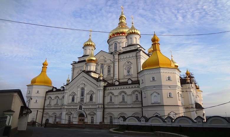 В сети появился фильм об истории строительства Преображенского собора Почаевской лавры