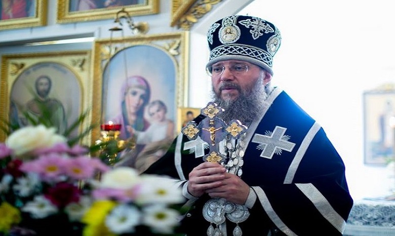 Митрополит Антоний призвал власть найти виновных в избиении верующих УПЦ на Буковине