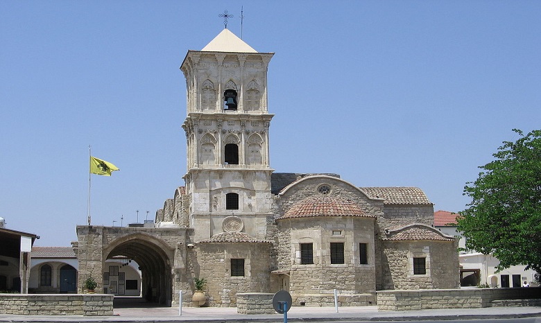 Церковь Кипра открыла храмы после карантина