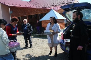 Священник УПЦ рассказал, как Церковь помогает нуждающимся во время пандемии на Закарпатье