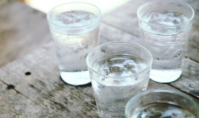 Пять правил воды: как, сколько и когда нужно пить