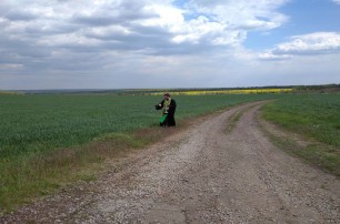 На Запорожье священник УПЦ освятил более тысячи гектаров полей