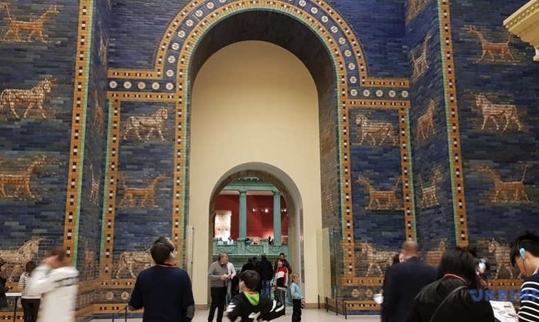 Государственные музеи Берлина за неделю без карантина приняли 10 тысяч посетителей