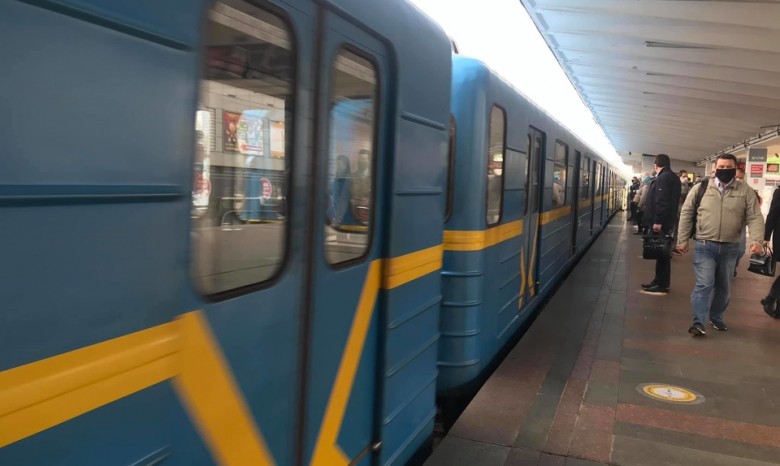 В метро Киева стало больше пассажиров