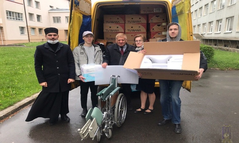 На Волыни благотворители при содействии Волынской семинарии УПЦ купили медицинское оборудование онкобольным детям