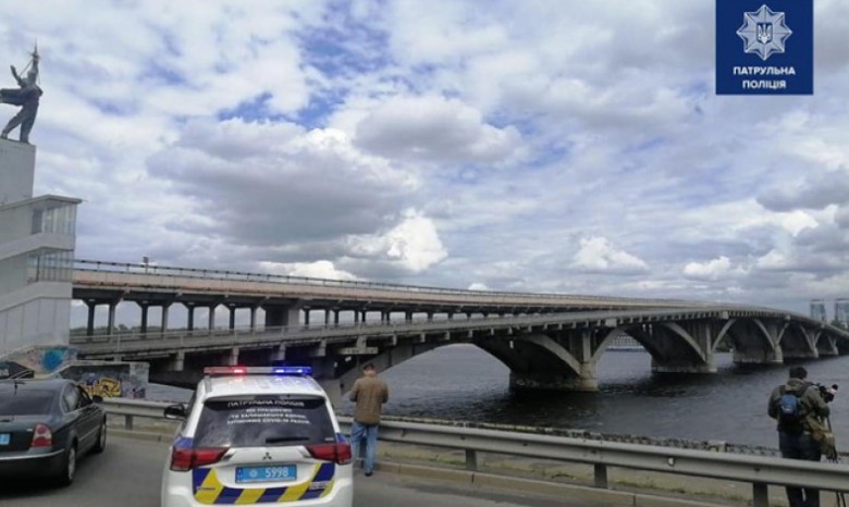 В Киеве задержали "минера" моста Метро