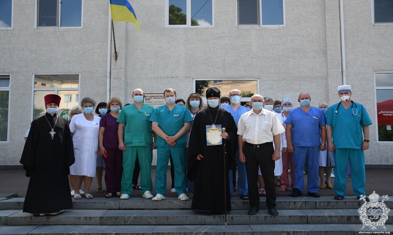В Житомире УПЦ передала медикам оборудование на сумму более 90 тыс грн
