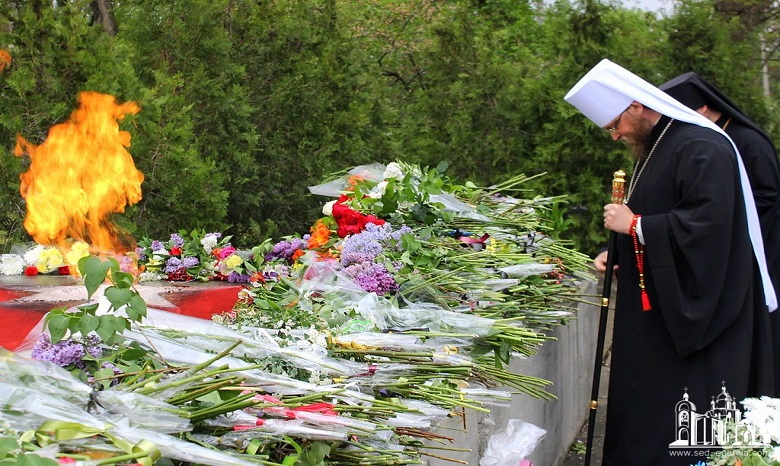 В епархиях УПЦ почтили память жертв войны
