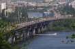 На мосту Патона в Киеве третий раз за полгода прорвало трубопровод