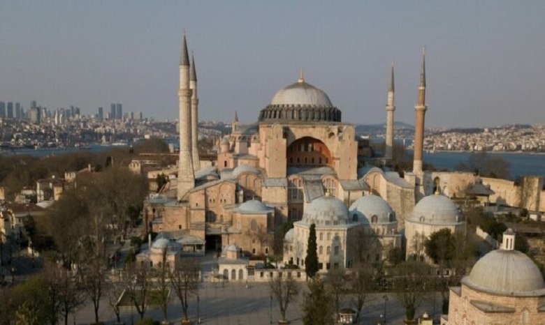 В Стамбуле возле собора Святой Софии создадут музей для христианских реликвий