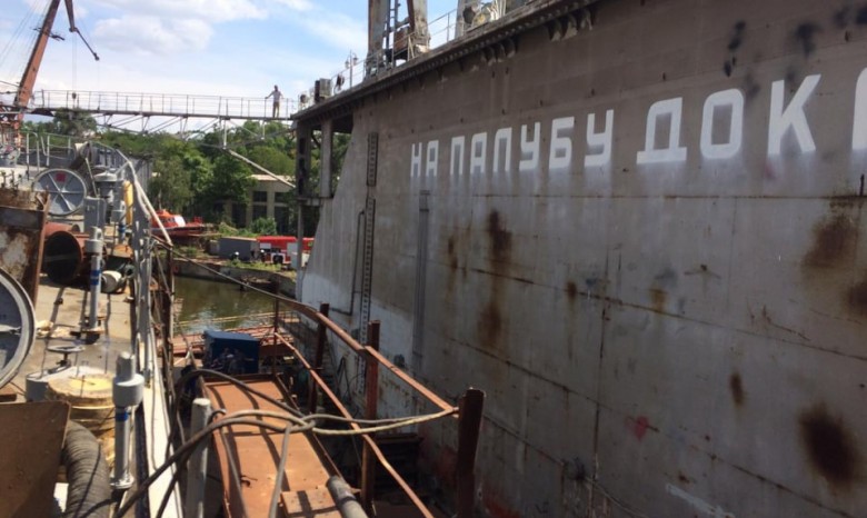На судостроительном заводе в Николаеве загорелся корабль
