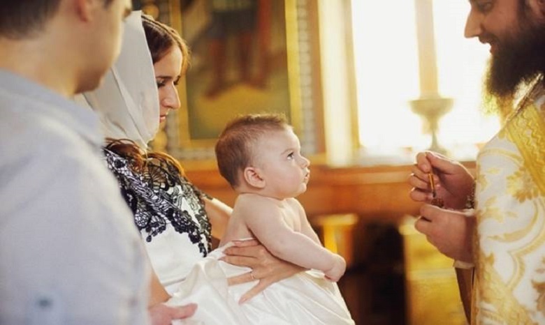 Священник УПЦ рассказал, какие обязанности у крестников по отношению к крестным родителям
