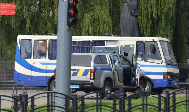 В УПЦ призвали молиться об освобождении заложников в Луцке