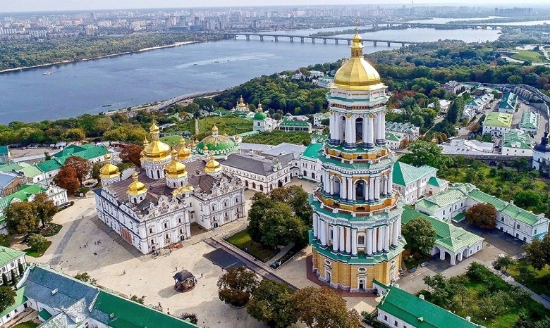 В День Крещения Руси «Интер» будет транслировать литургию из Киево-Печерской лавры
