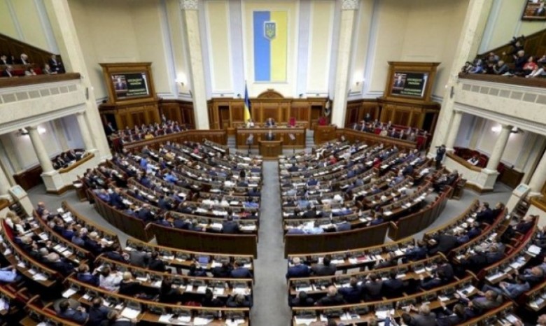 Рада поддержала законопроект Зеленского о повышении "минималки"