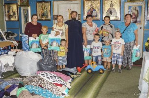 В УПЦ помогли собрать в школу детей из малоимущих семей Киевской области
