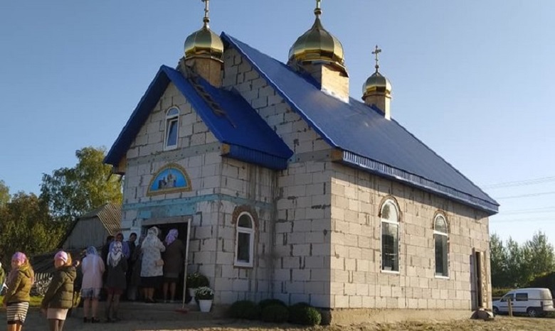 На Волыни прихожане УПЦ за 9 месяцев построили новый храм, вместо захваченного ПЦУ