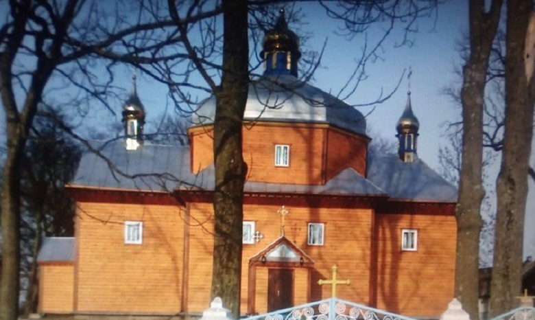 На Ровенщине суд отказался выселять священника УПЦ из церковного дома