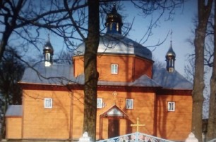 На Ровенщине суд отказался выселять священника УПЦ из церковного дома