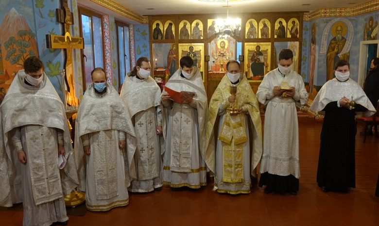 В Полтавской семинарии УПЦ совершили литургию по редкому древнему чину