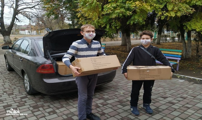 В Одесской области УПЦ передала благотворительную помощь больным детям