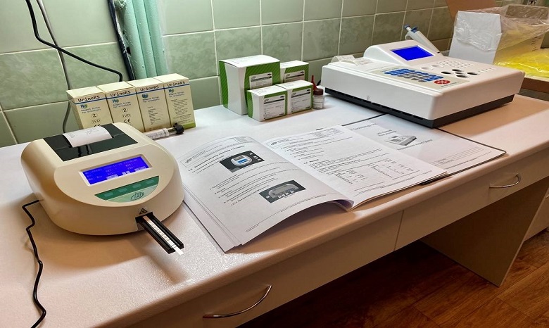 В Запорожье УПЦ передала оборудование стоимостью 150 тыс грн для помощи больным коронавирусом