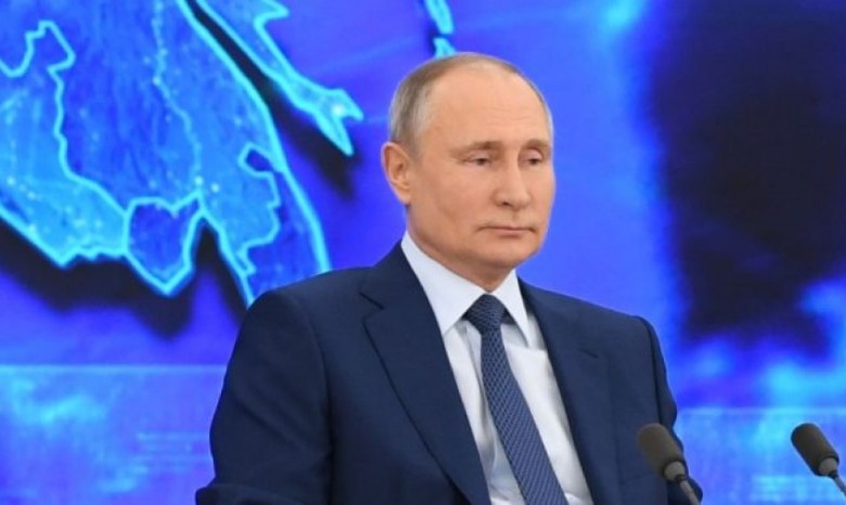 Путин обещает больше поддержки Донбассу и дразнит Зеленского "мужеством"