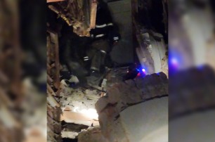В двухэтажном здании в Кривом Роге разрушилось перекрытие: один человек погиб, еще один госпитализирован